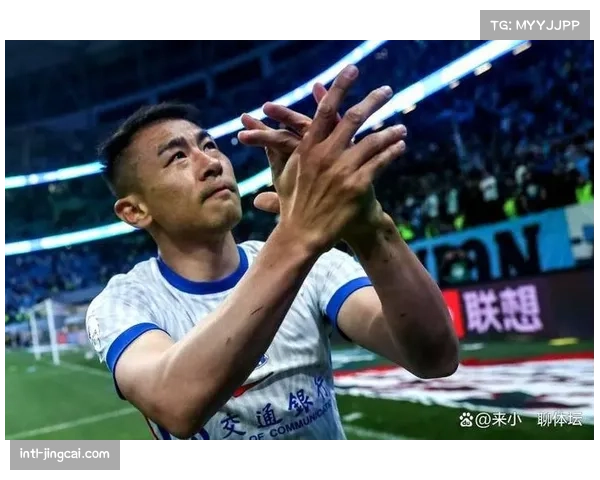 于汉超正式退役转型教练,参加培训无缘申花末战 于汉超正式退役转型教练,参加培训无缘申花末战