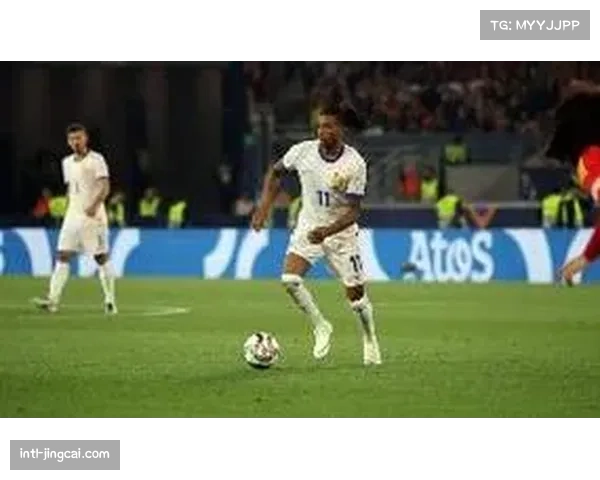 奥利塞角球助攻梅开二度，拜仁右路成进攻发动机