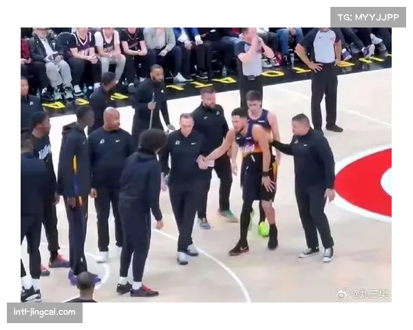 太阳vs独行侠:布克脚踝伤情待评估,杰伦·格林康复心路披露 太阳vs独行侠:布克脚踝伤情待评估,杰伦·格林康复心路披露